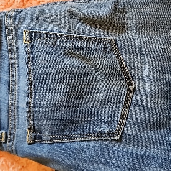 Banana Republic Straight Leg Jean - Picture 3 of 7